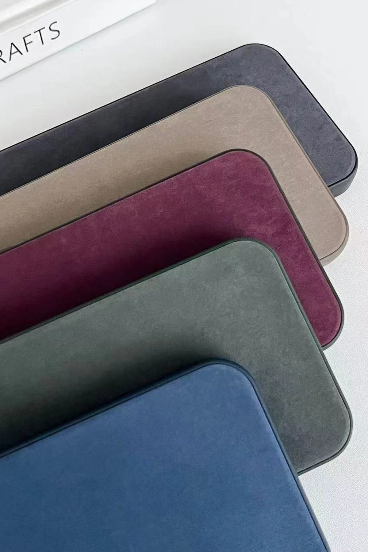 Newface iPhone 15 Pro Kılıf First Silikon - Siyah