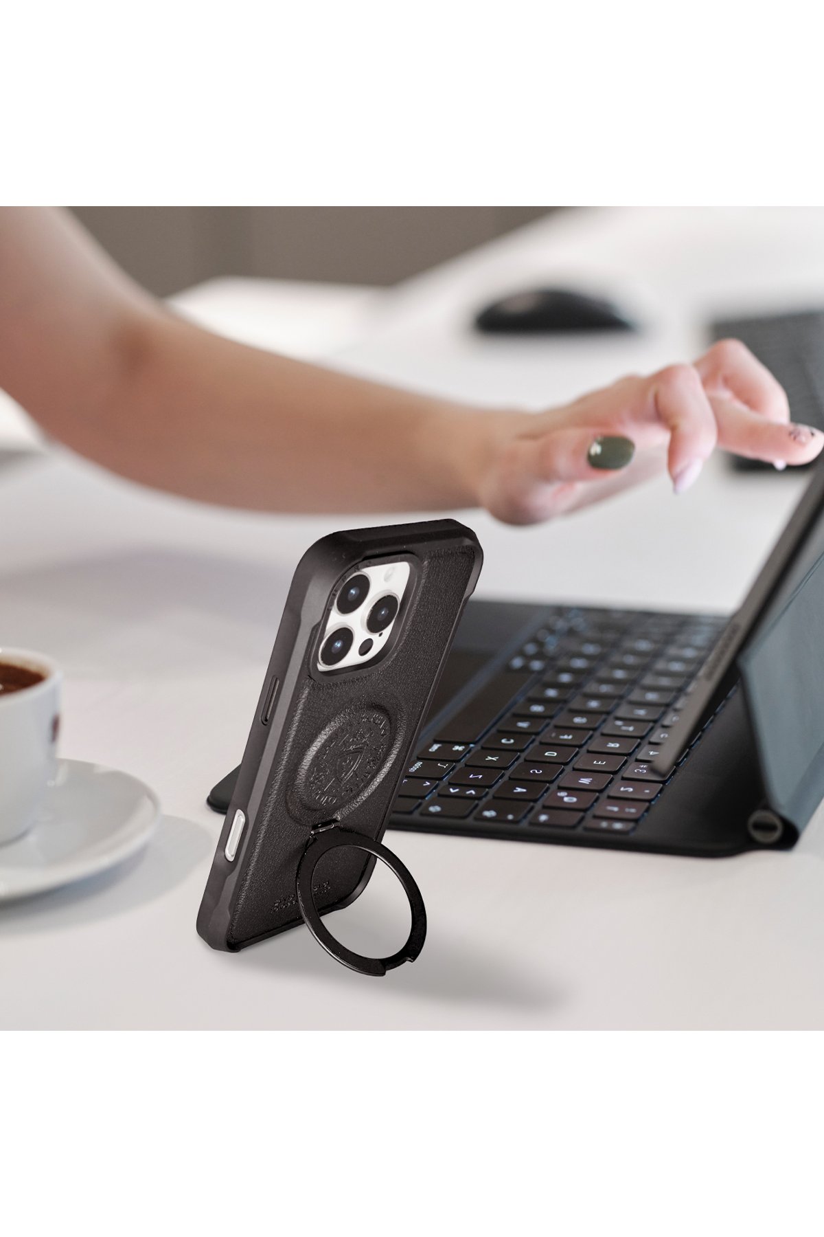 Santa Barbara Polo Racquet Club iPhone 16 Pro Boris Kapak - Gri