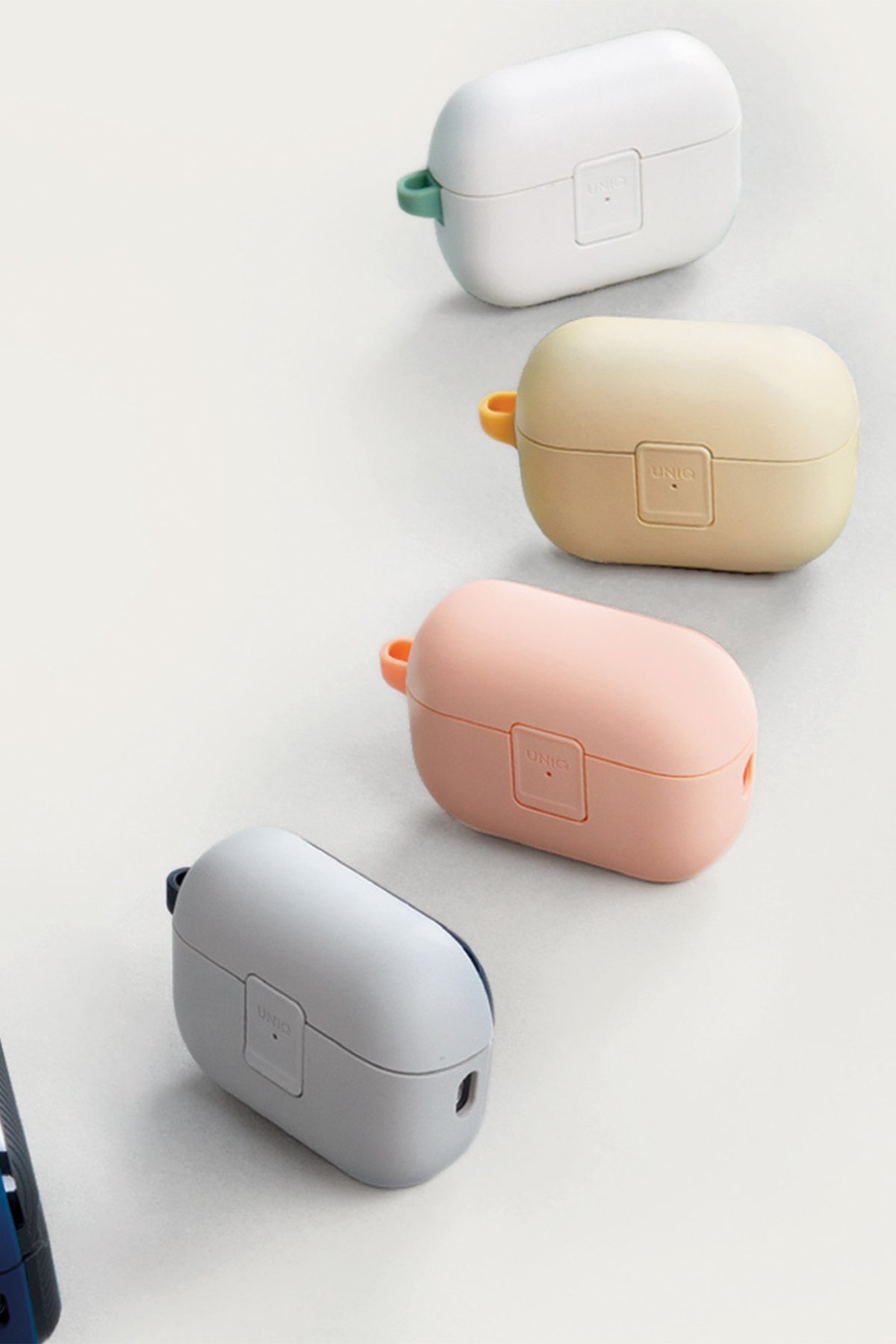 Uniq Airpods Pro 2 (2.nesil) Lyden DS Deri Kılıf - Bej