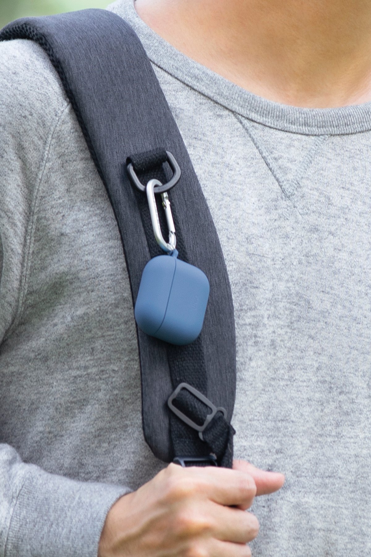 Uniq Airpods Pro 2 (2.nesil) Terra Genuine Deri Kılıf - Kahverengi