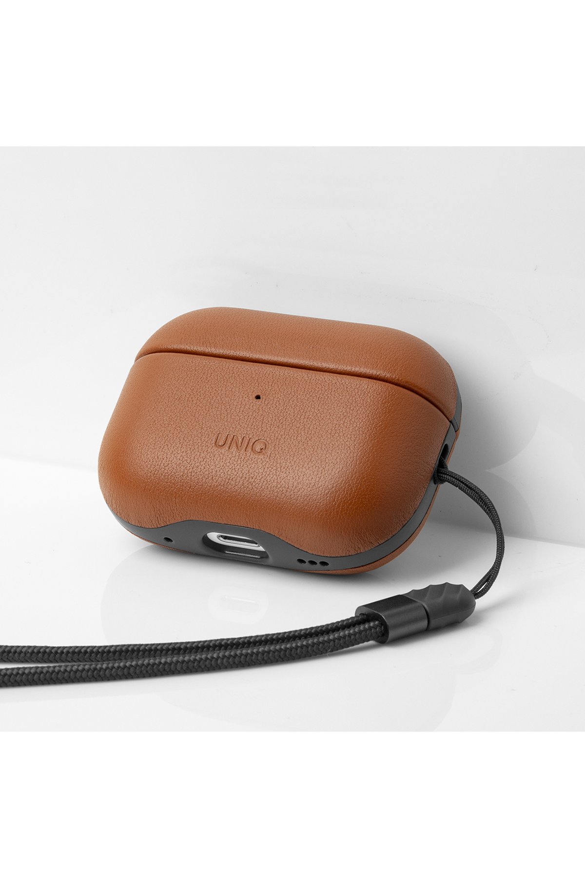 Uniq Airpods Pro 2 (2.nesil) Lyden DS Deri Kılıf - Siyah