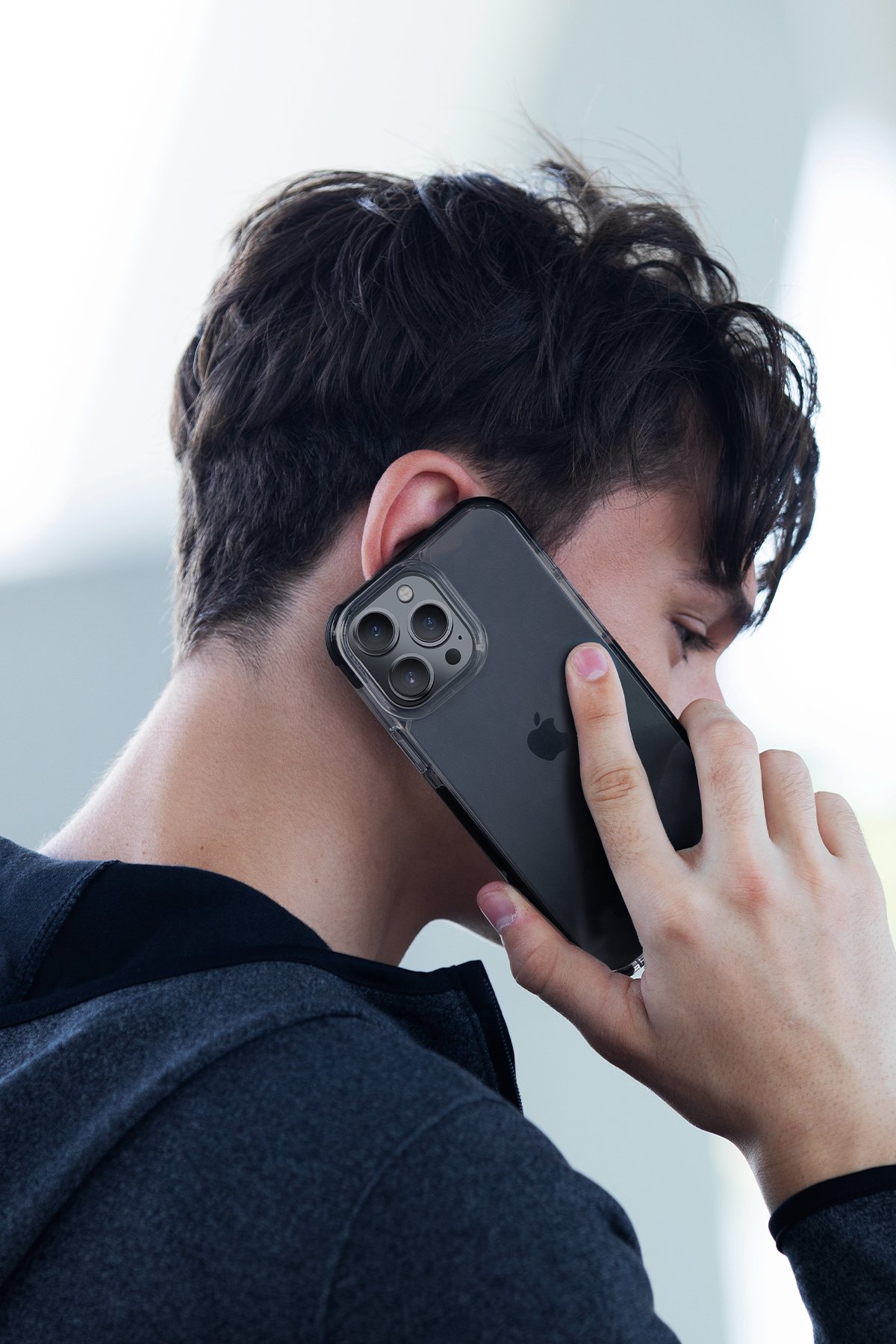 Uniq iPhone 15 LifePro Xtreme Magsafe Kapak - Şeffaf