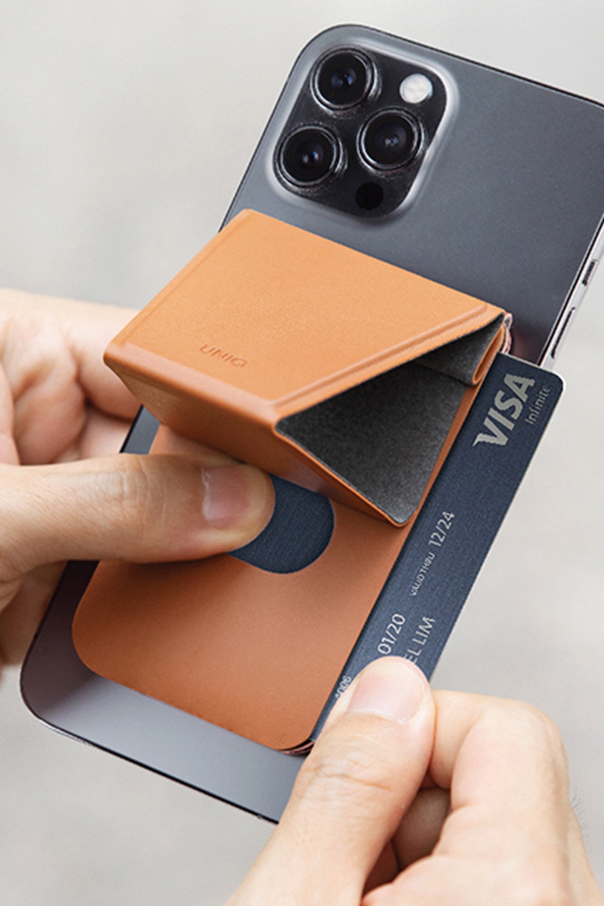 Uniq Atlas NFC Find My Destekli Dijital Göstergeli Kablosuz Şarjlı Dijital Kart - Siyah