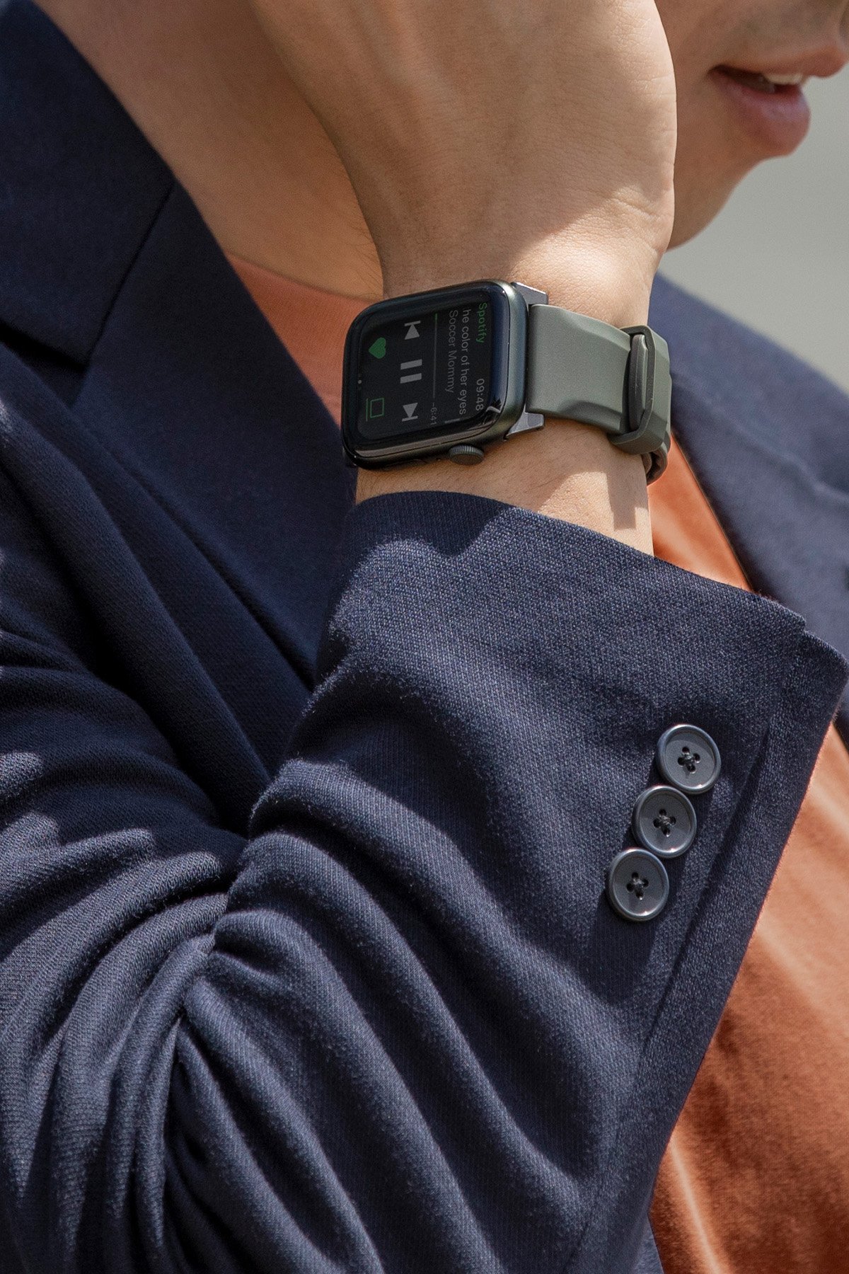 Uniq Watch 42mm Linus Airosoft Silikon Kılıf - Siyah