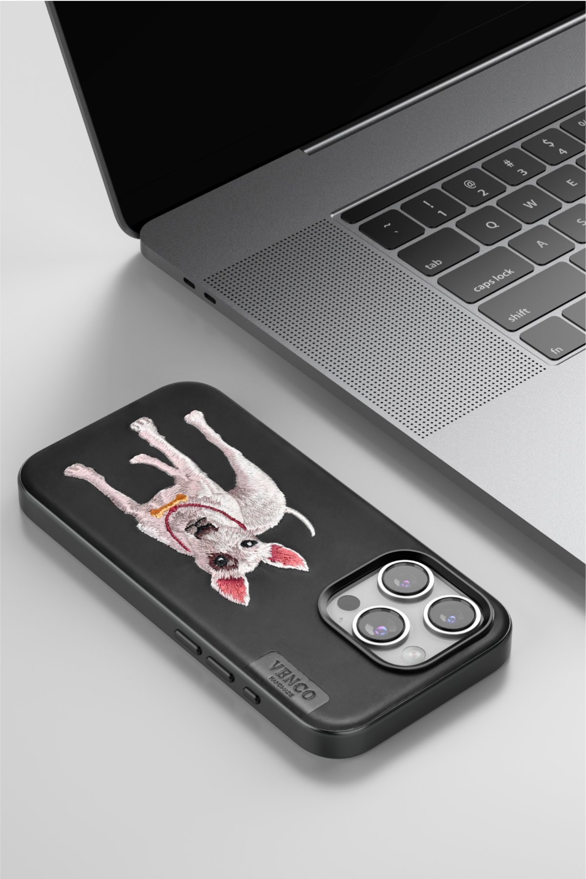 Venco iPhone 15 Pro Cute Desenli Kapak - Kahverengi