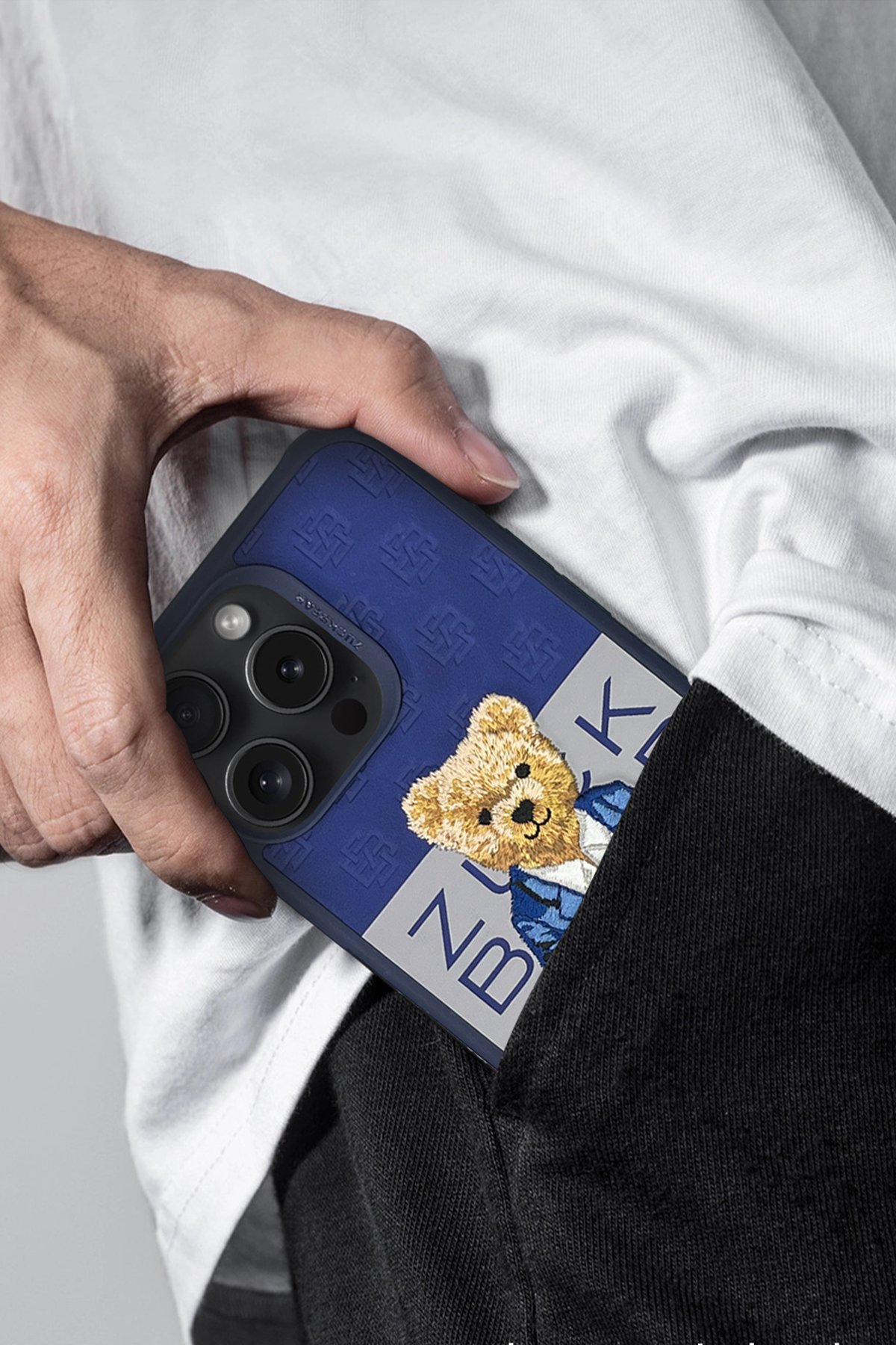 ZuckBear iPhone 15 Pro French Riviera Chic Kapak - Monaco Glitz